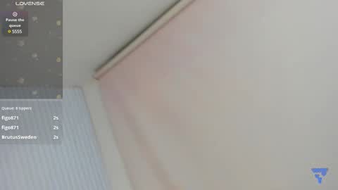 Snapshot of emma__rios chatting on 03/11/25, 02:54 emma__rios online show from 03/11/25, 02:54