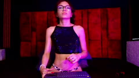 Snapshot of emma_angel_04 chatting on 06/04/26, 01:50 emma_angel_04 online show from 06/04/26, 01:50
