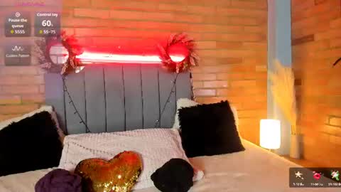 Hey Im EmmaHelp me reach 100 likes online show from 07/05/26, 01:07