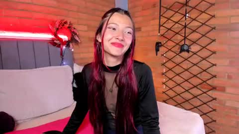 Hey Im EmmaHelp me reach 100 likes online show from 07/23/26, 07:01