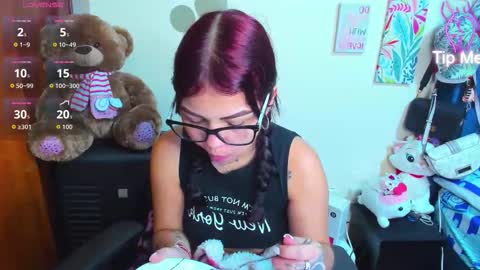emma_boo_ online show from 12/21/25, 05:53
