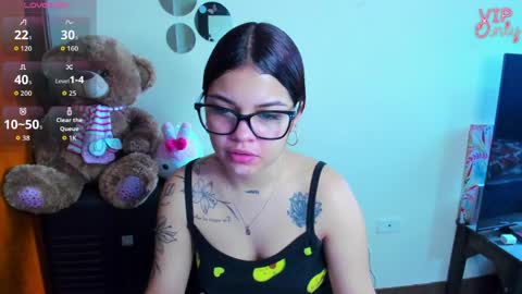 emma_boo_ online show from 05/17/26, 02:02