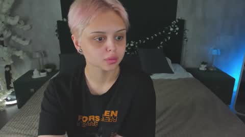Emma online show from 07/25/26, 01:47