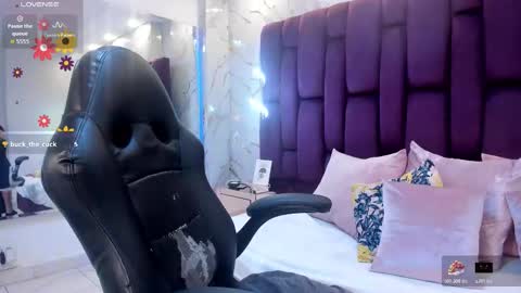 Snapshot of emma_carterr1 chatting on 10/22/25, 05:24 pau online show from 10/22/25, 05:24