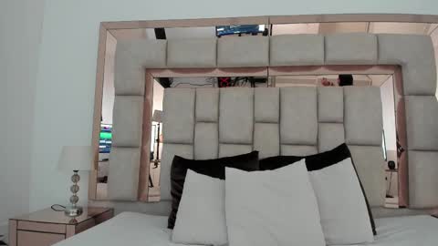 Emma Castillo online show from 02/11/25, 12:27