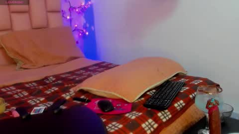 Snapshot of emma_cg chatting on 03/13/26, 07:09 Emma Or you can call me cutie online show from 03/13/26, 07:09