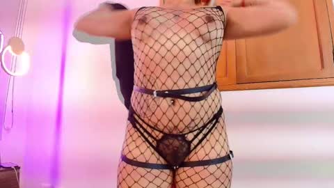 Snapshot of emma_cook_ chatting on 11/29/25, 10:24 EMMA online show from 11/29/25, 10:24