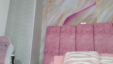 Emma online show from 05/05/26, 03:03