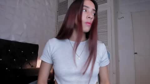 emma_dl2 online show from 03/03/25, 05:39