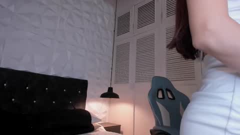 emma_dl2 online show from 03/09/25, 05:28