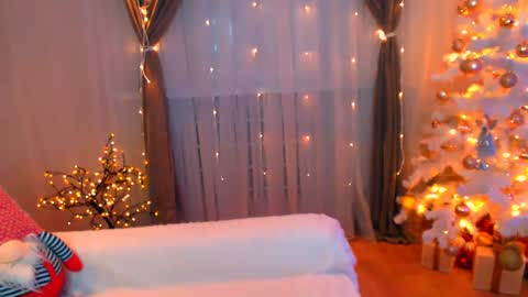 Eva online show from 12/15/24, 02:37