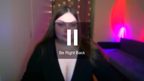 Snapshot of emma_dorn chatting on 10/09/25, 06:06 Eva online show from 10/09/25, 06:06