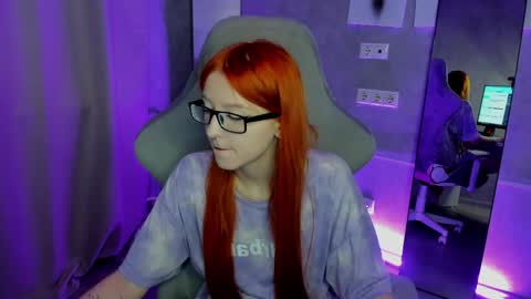 Snapshot of emma_dusk chatting on 03/27/26, 01:22 Emma online show from 03/27/26, 01:22