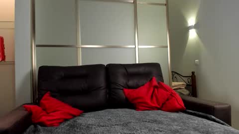 Emma online show from 10/21/25, 11:11