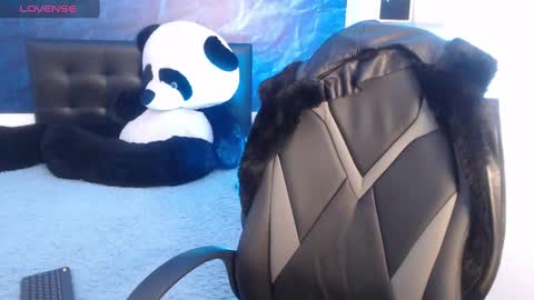 Emma  online show from 02/04/25, 07:07
