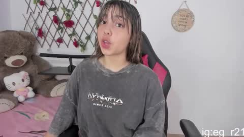 Snapshot of emma_grayys chatting on 10/12/25, 04:11 emma_grayys online show from 10/12/25, 04:11