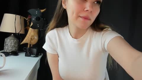 Snapshot of emma_groot chatting on 03/12/25, 01:19 emma_groot online show from 03/12/25, 01:19