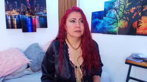 Snapshot of emma_jhomson chatting on 09/08/25, 08:19 Emma 3 online show from 09/08/25, 08:19