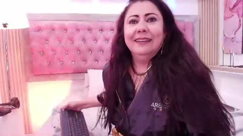 Emma 3 online show from 07/28/26, 03:21