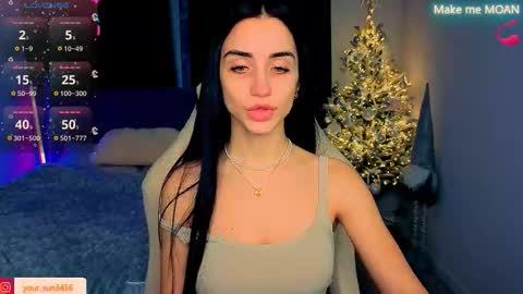 Snapshot of emma_jordan chatting on 12/16/25, 01:05 Emma online show from 12/16/25, 01:05