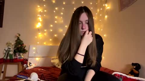 emma_just online show from 12/21/24, 09:25