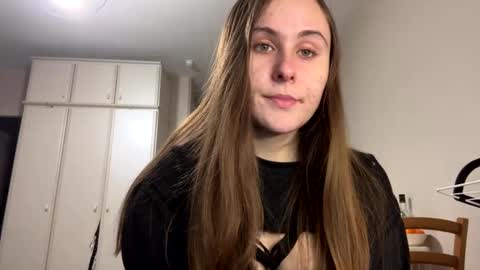 emma_just online show from 12/27/24, 09:17
