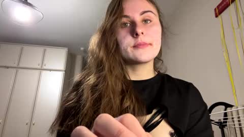 emma_just online show from 12/29/24, 07:17