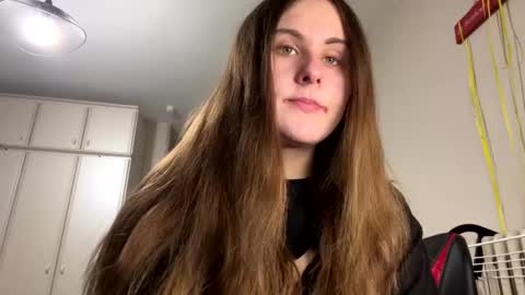 emma_just online show from 12/29/24, 11:40