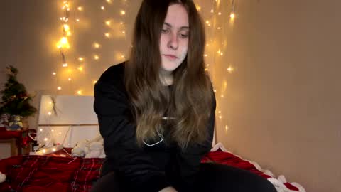 emma_just online show from 01/04/25, 02:14