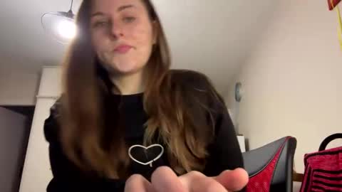 emma_just online show from 01/07/25, 08:13