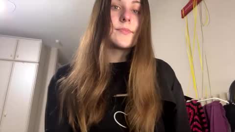 emma_just online show from 01/07/25, 12:20