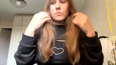 emma_just online show from 02/12/25, 01:06