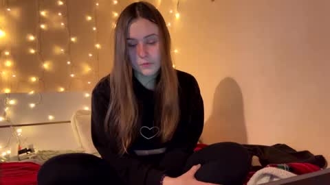 emma_just online show from 02/16/25, 08:32