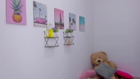 Snapshot of emma_lean chatting on 12/01/25, 01:16 whises lits online show from 12/01/25, 01:16