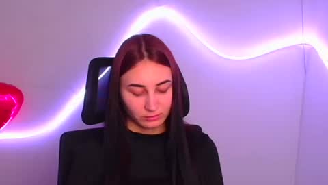 Emma online show from 03/03/25, 04:14