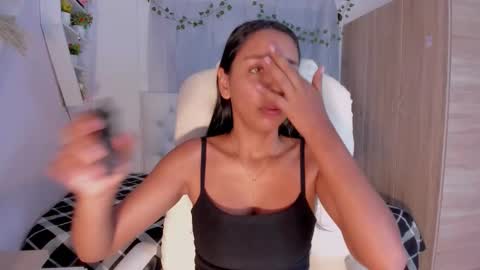 Emma online show from 12/01/25, 07:19