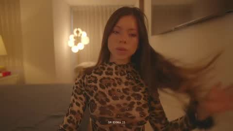 emma_lu1 online show from 05/19/26, 10:38