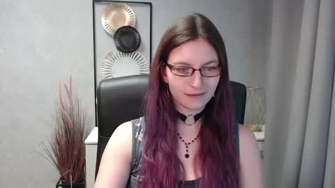 emma online show from 12/22/24, 02:38