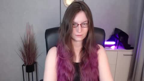 emma online show from 12/22/25, 06:21