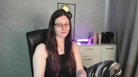 emma online show from 04/27/26, 05:33