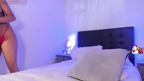 Snapshot of emma_martiin chatting on 12/13/25, 07:53 Im Emma online show from 12/13/25, 07:53