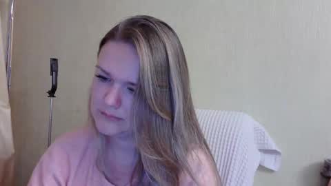 Snapshot of emma_misty_ chatting on 09/30/25, 03:17 emma_misty_ online show from 09/30/25, 03:17