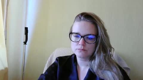 Snapshot of emma_misty_ chatting on 10/01/25, 07:25 emma_misty_ online show from 10/01/25, 07:25