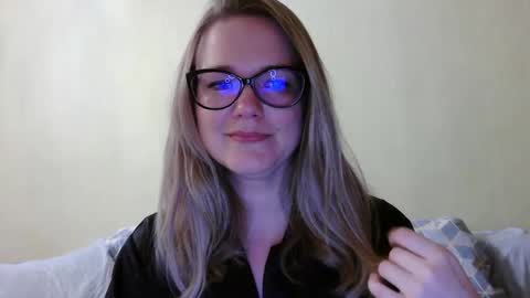 Snapshot of emma_misty_ chatting on 10/20/25, 05:35 emma_misty_ online show from 10/20/25, 05:35