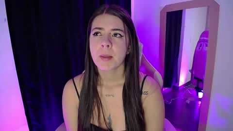 Emma online show from 11/07/25, 01:49