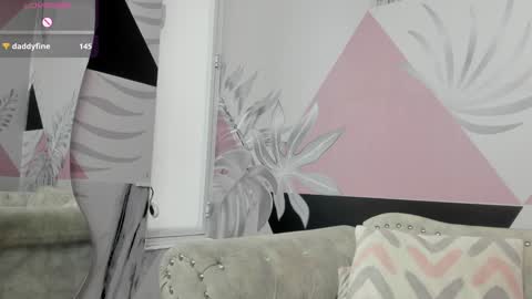 Emma online show from 01/04/25, 09:20