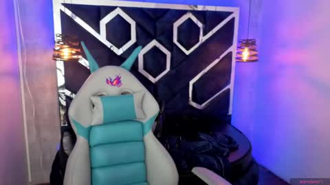 Snapshot of emma_ramone chatting on 06/03/26, 12:08 emma_ramone online show from 06/03/26, 12:08