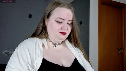 Snapshot of emma_razoom chatting on 09/27/25, 09:53 Emma Razumovskaya online show from 09/27/25, 09:53