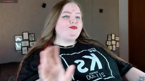 Snapshot of emma_razoom chatting on 10/20/25, 05:46 Emma Razumovskaya online show from 10/20/25, 05:46