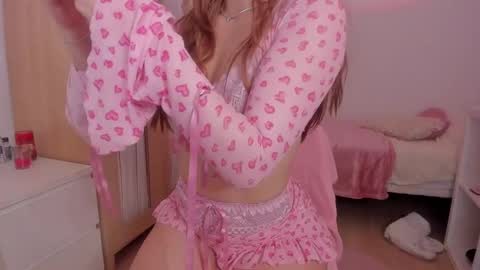 Emma   online show from 02/25/25, 09:20